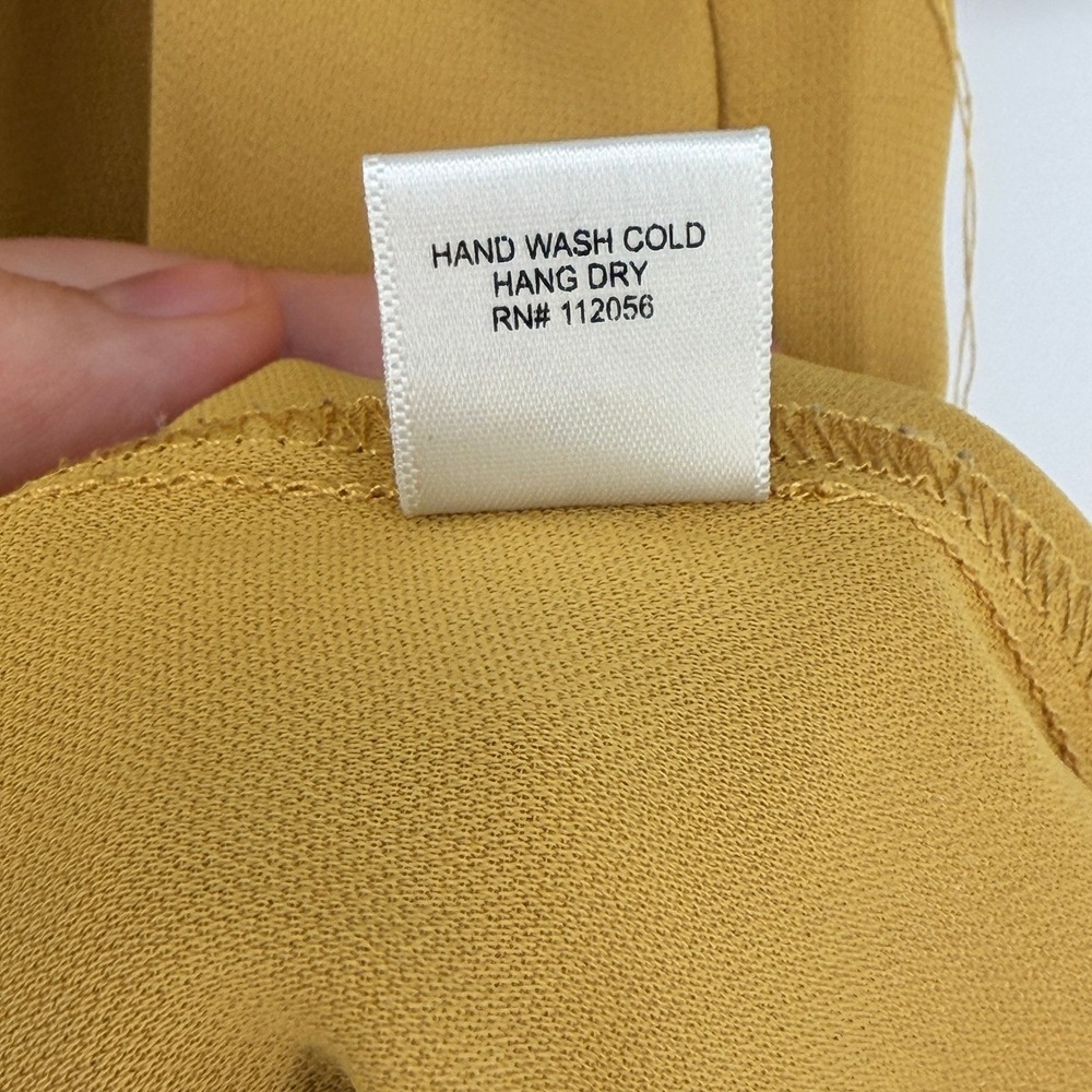 Zenana Premium Blouse Womens Large Mustard Yellow Flutter Sleeve Henley‎ Flowy - Picture 8 of 8
